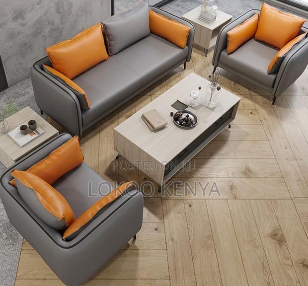 Office Sofa : Trendy Light-Colored Sofa Seating Group - main view