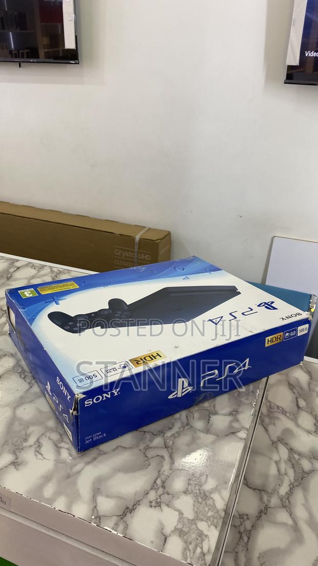 Play Station 4