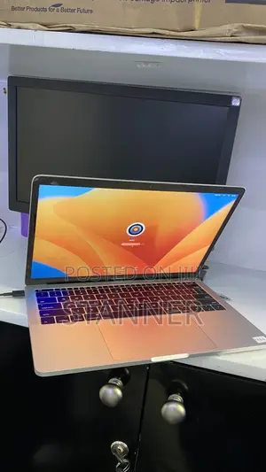 Laptop Apple MacBook Pro 8GB Intel Core 5 SSD 256GB