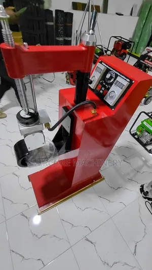 Commercial Tyre Vulcanizer Red Italian Single Phase