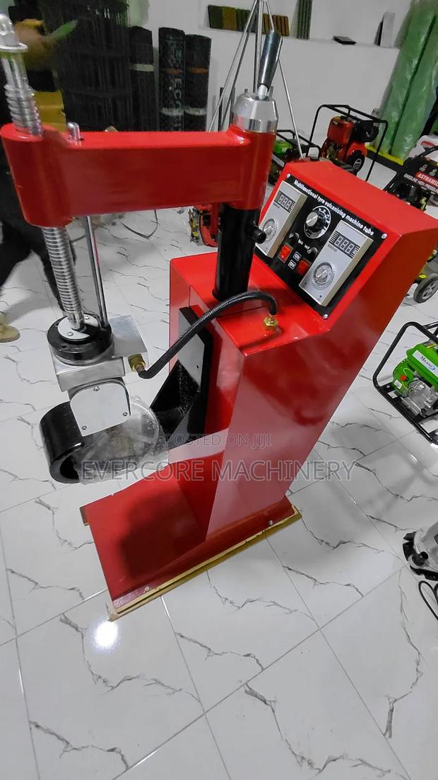Commercial Tyre Vulcanizer Red Italian Single Phase