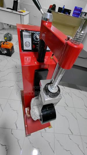 Commercial Vulcanization Machine for Tyres - thumbnail 2