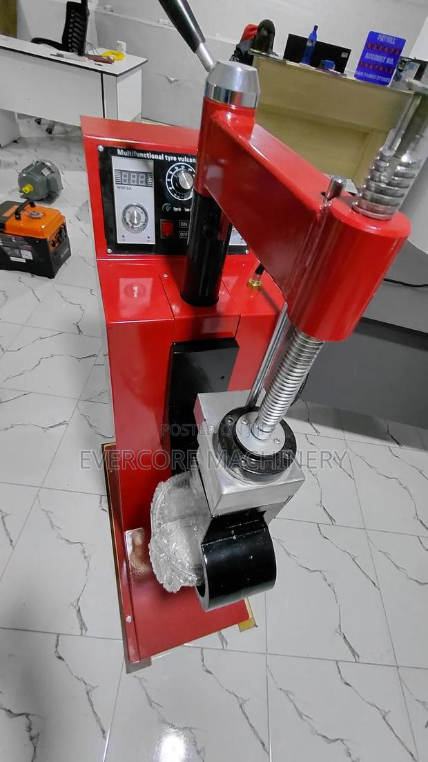 Commercial Vulcanization Machine for Tyres - main view