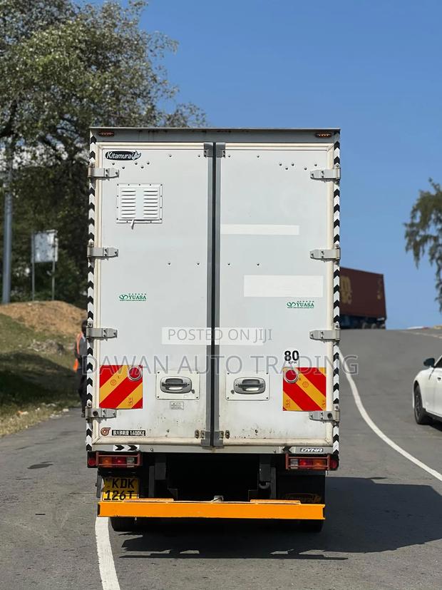 Toyota Dyna - thumbnail 4