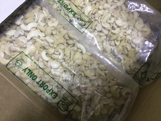 Raw Cashewnuts - thumbnail 3