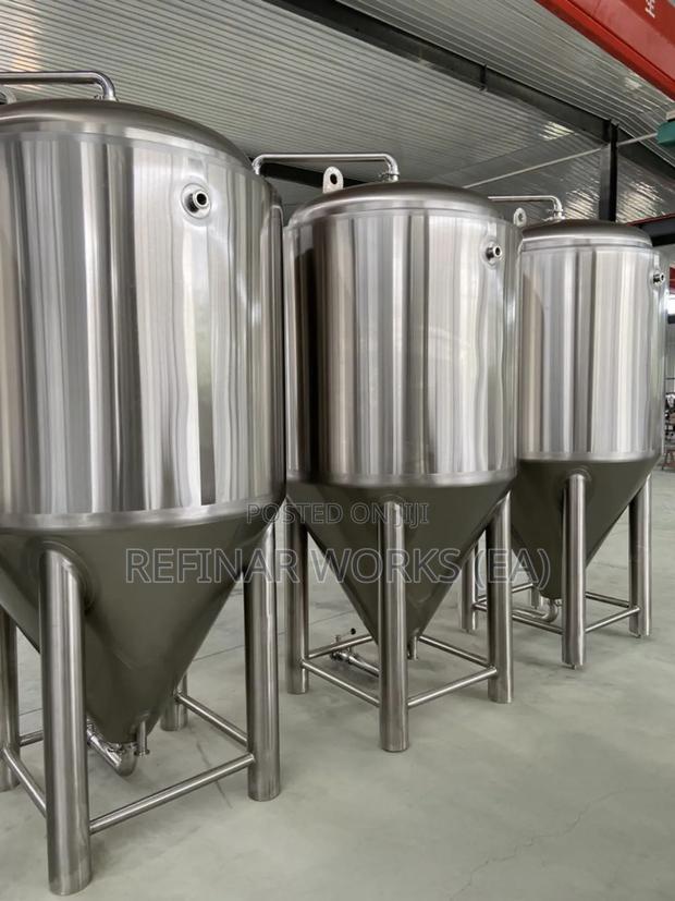 Stainless Steel Brewery Tanks – Fermenters, Bright Beer, HLT CLT