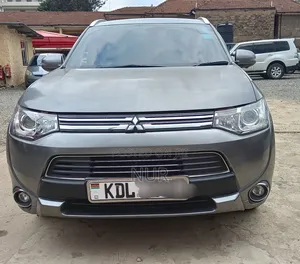 Mitsubishi Outlander 2015 Gray