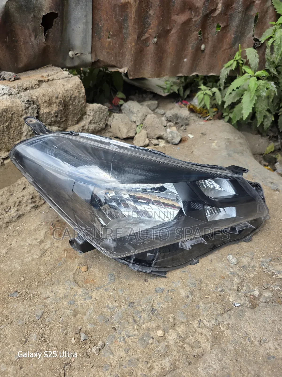 Vitz 2015 to 2018 Headlight 52-259