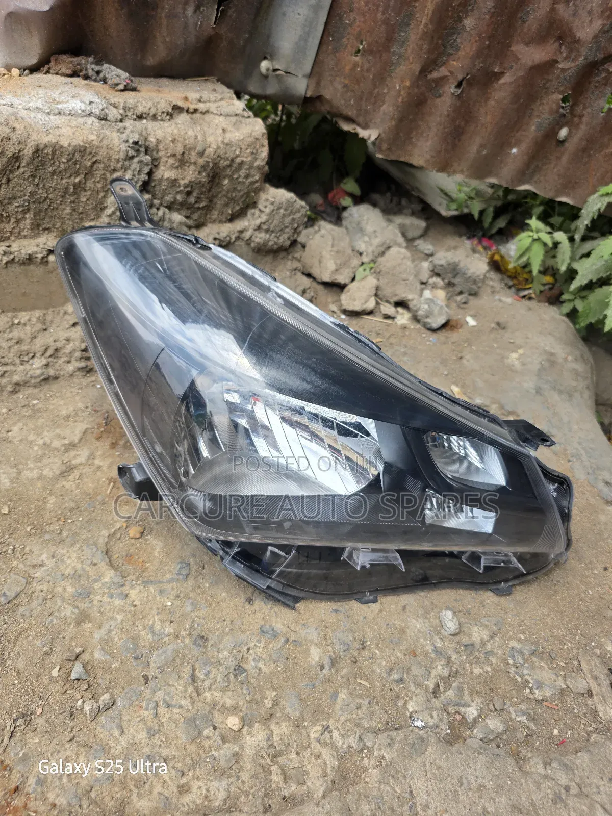 Vitz 2015 to 2018 Headlight 52-259