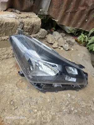 Vitz 2015 to 2018 Headlight 52-259