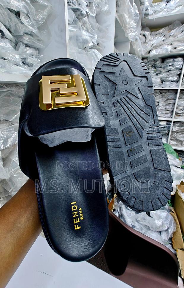 Fendi Ladies Sliders Size 37 38 39 40 41 42 - thumbnail 5