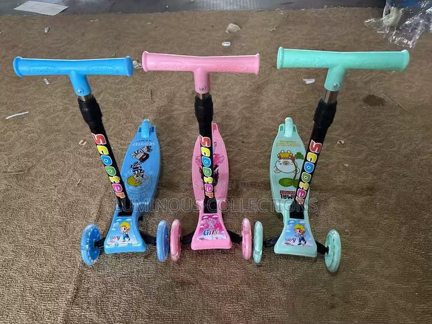 3wheel. Strong Kid Scooter. Metallic Back Frame, Plastic Top - thumbnail 4