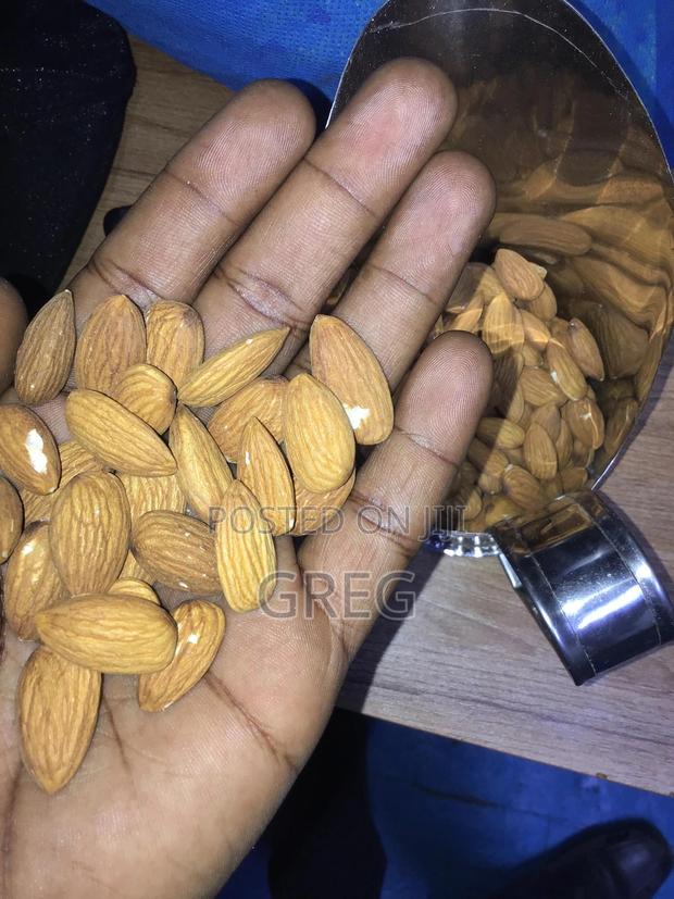 Almondnuts - main view