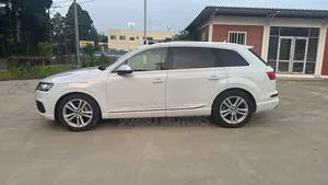 Audi Q7 45 SE Premium AWD quattro 2019 White