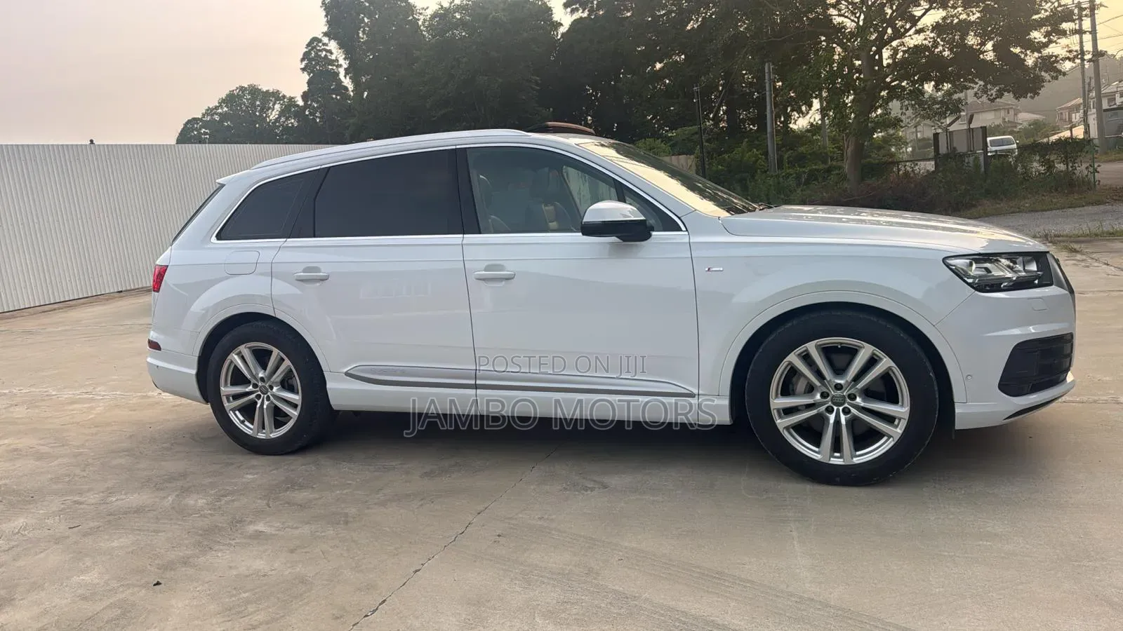 Audi Q7 45 SE Premium AWD quattro 2019 White