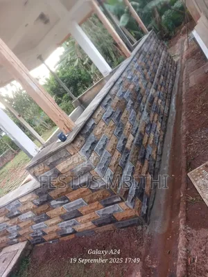 Wall Cladding Installation/Wall Mazeras