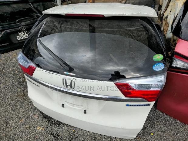 Honda Fit Shuttle Boot/ Tailgate