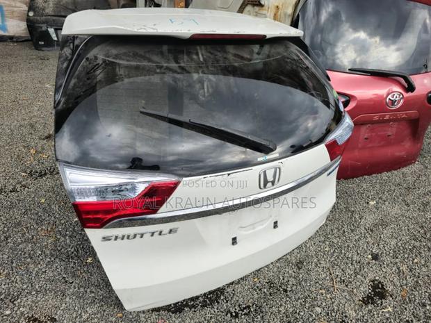 Honda Fit Shuttle Boot/ Tailgate - thumbnail 2
