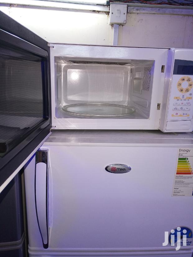 Microwave Oven - thumbnail 2