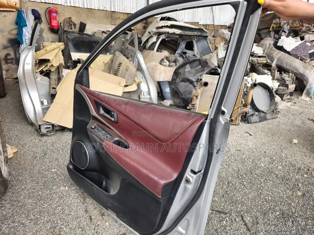 Harrier New Model Rear Doors - thumbnail 3