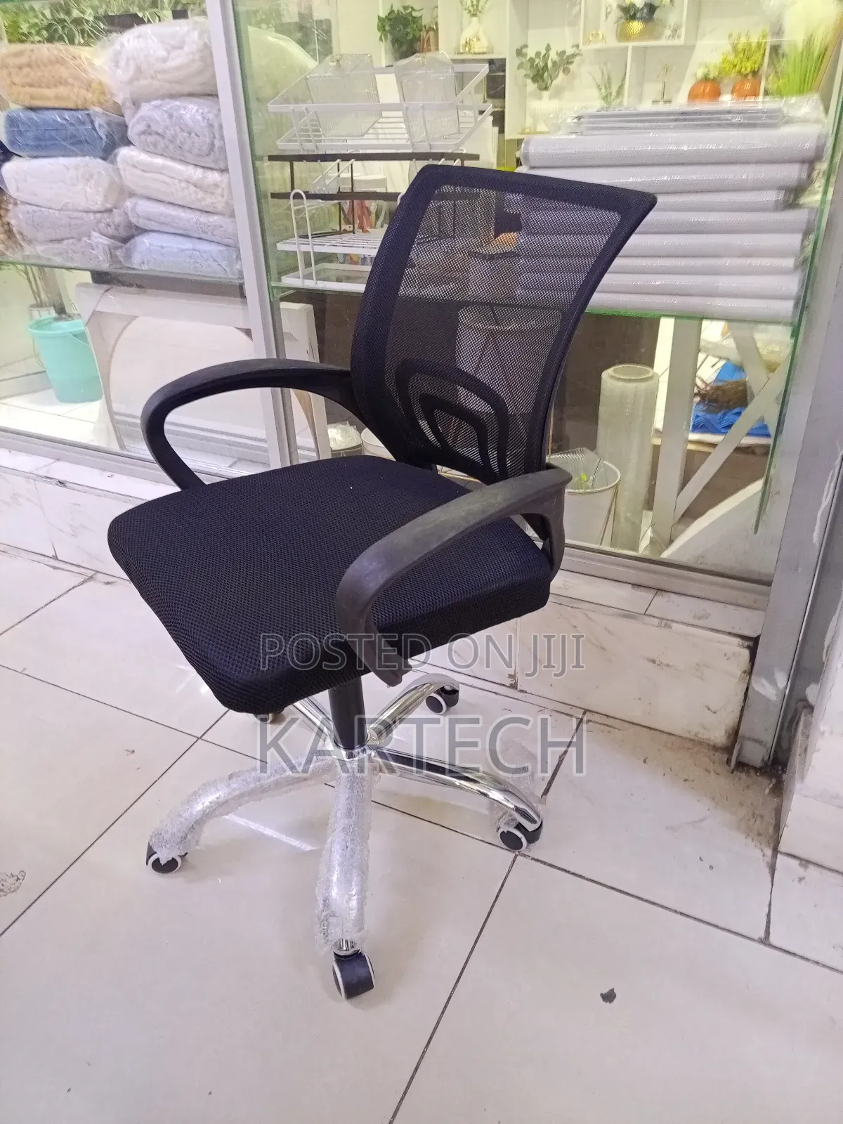 Clerical Mesh Office With No Backrest