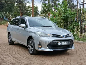 Toyota Corolla Fielder 1.5 Hybrid FWD 2019 Silver
