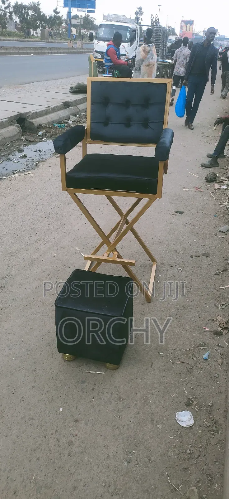 Black And Gold Makeup Chair