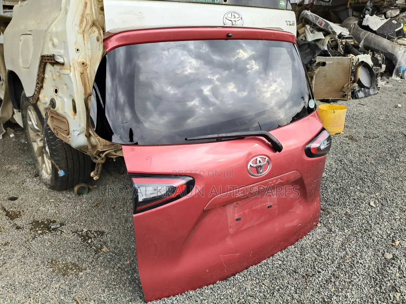 Toyota Sienta New Model Boot/ Tailgate