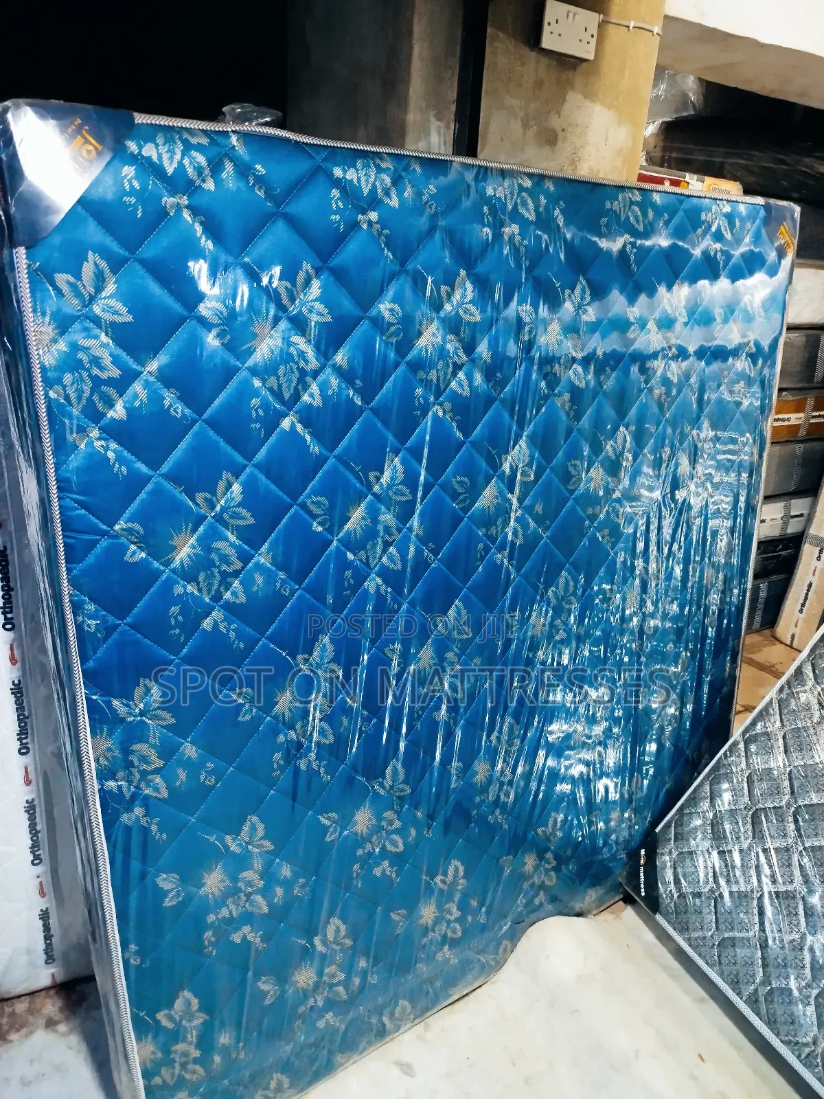 Yes Ssebo! 6by6 King-Size 8inch High Density Quilted Mattresses.