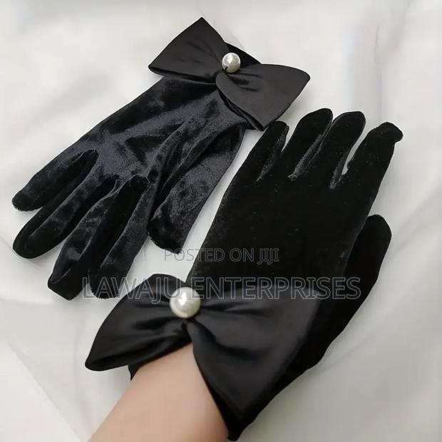Opera Hand Gloves - thumbnail 2