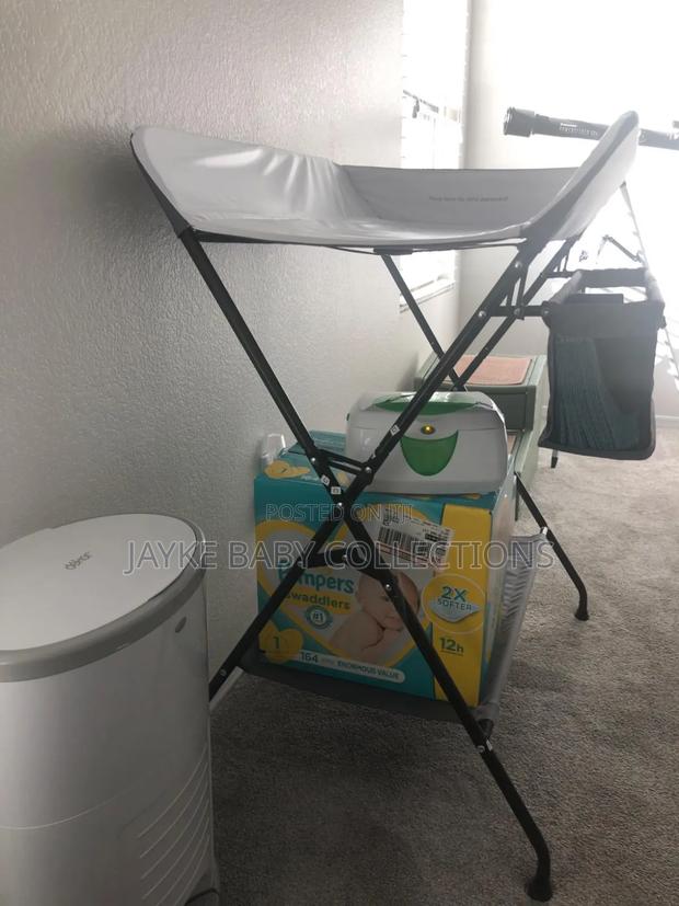 Foldable Portable Baby Changing Station - thumbnail 3