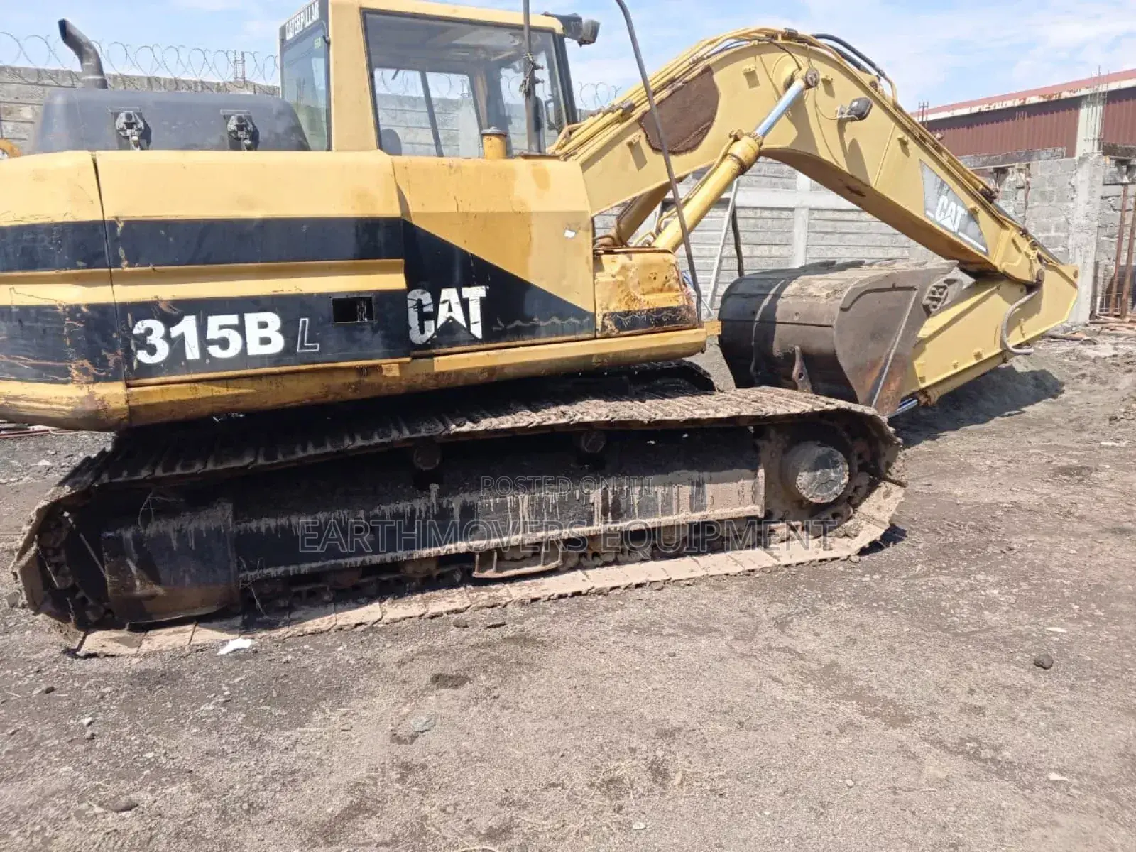 Excavator for Hire (Services)