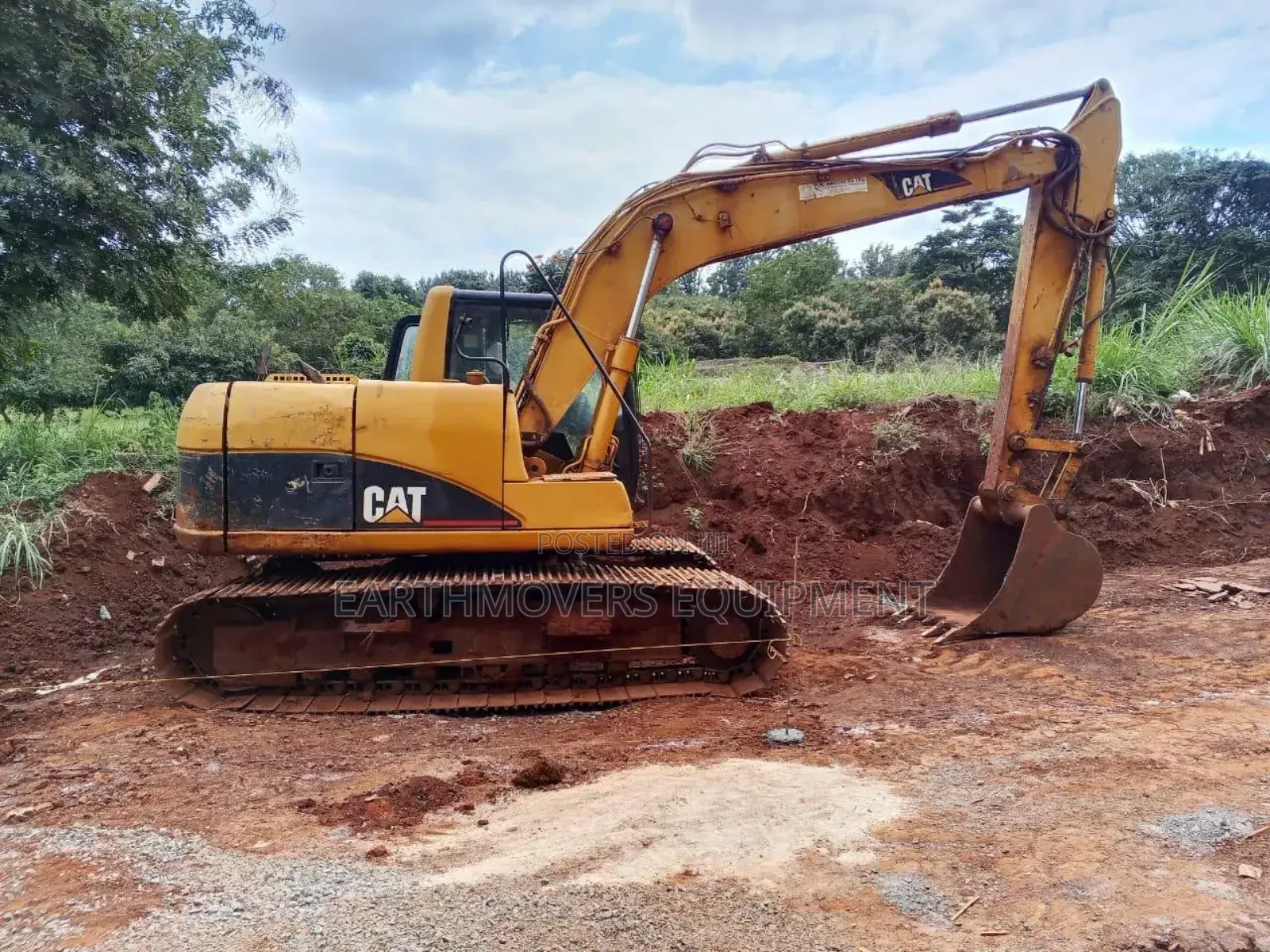 Excavator for Hire (Services)