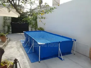 Big Family Pool – Relax Enjoy the Outdoors
