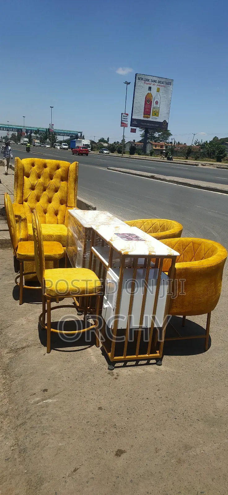 2 Manicure Stations And 1 Pedicure Seat