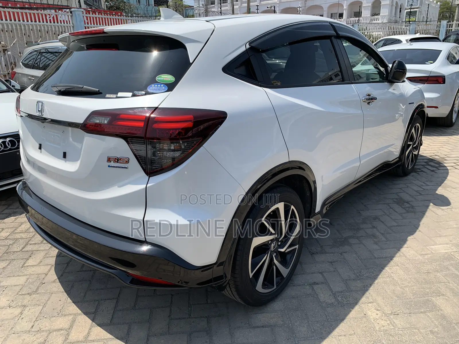 Honda Vezel 1.5 Hybrid 2WD 2018 Pearl