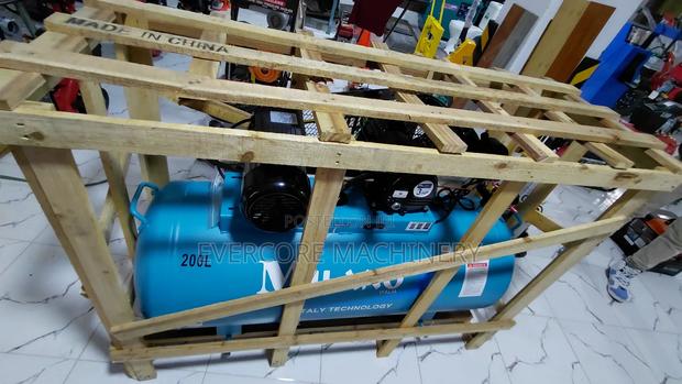 Milano Italia 200l Single Phase Air Compressor Machine. - thumbnail 3