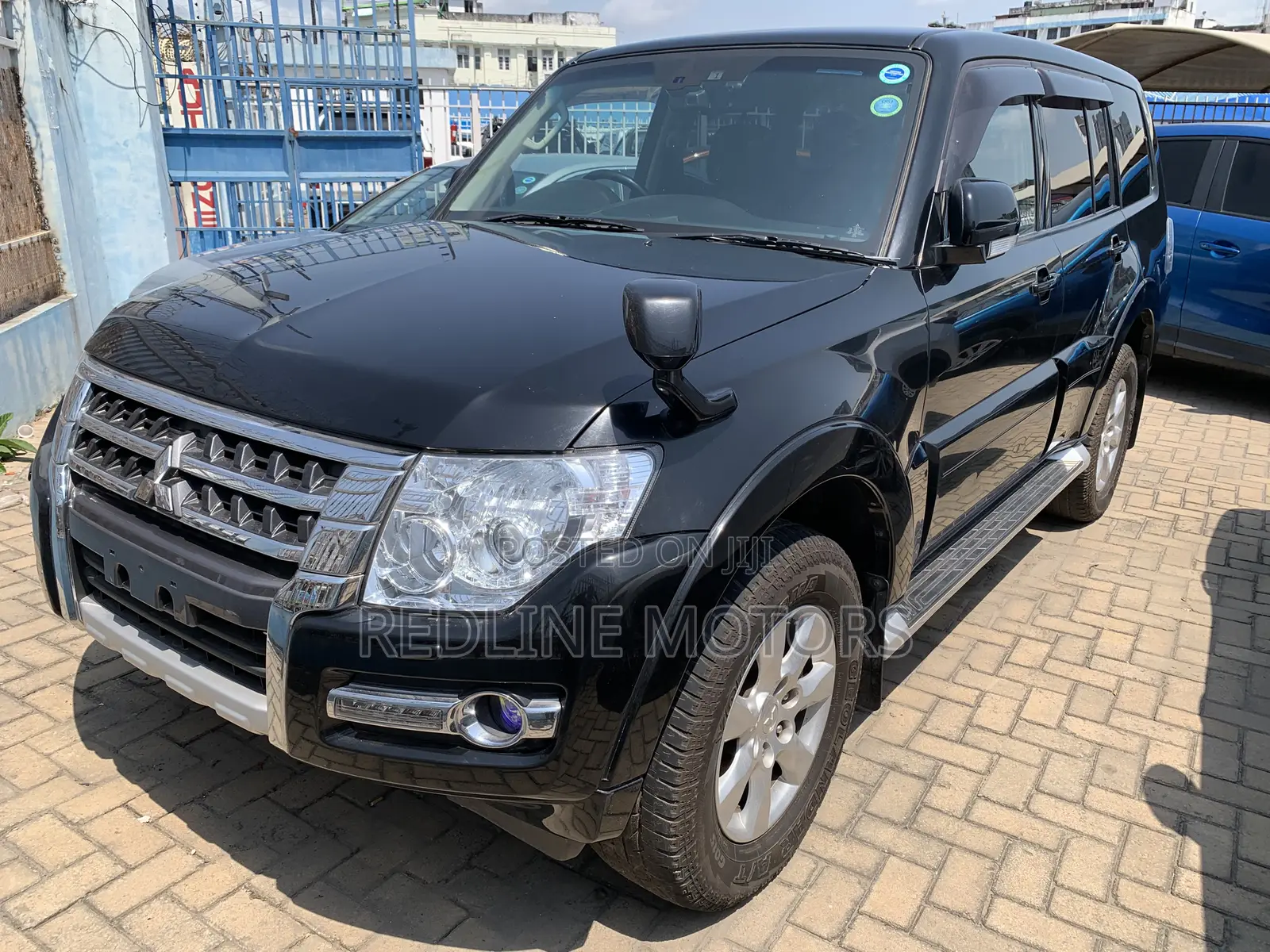 Mitsubishi Pajero V80 3.2 DI-D 2018 Black