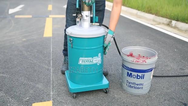 High-Performance Grease Lubricator 30l