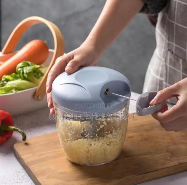 J290 Ritu Uniq Chopper 650ml. 1 Pull Is 20 Knife Cuts