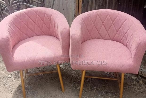 Comfy Salon Chairs for Clients. - thumbnail 3