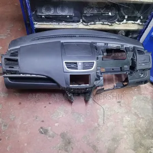 Dashboard Suzuki Swift.
