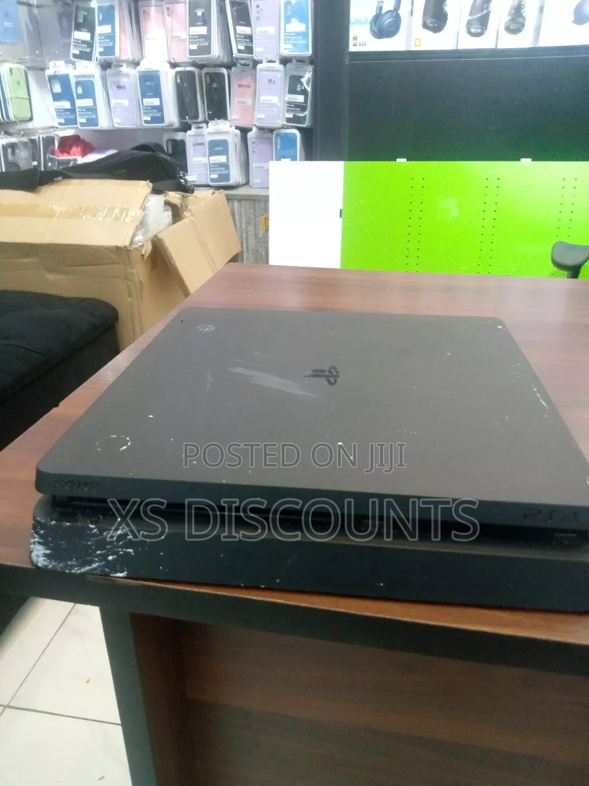 Ps4 Standard 500gb. Slightly Used