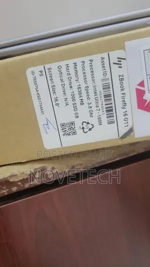 New Laptop HP ZBook Firefly 16 G10 16GB Intel Core I7 SSD 512GB
