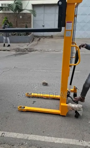 Hand Operated Stacker