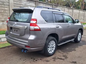 Toyota Land Cruiser Prado 2.8 D-4D 2015 Gray