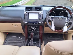 Toyota Land Cruiser Prado 2.8 D-4D 2015 Gray