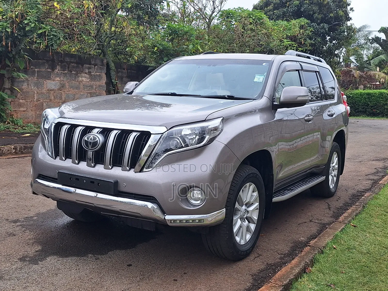 Toyota Land Cruiser Prado 2.8 D-4D 2015 Gray