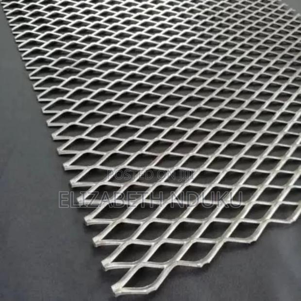 Long-Lasting Expanded Metal Mesh - main view