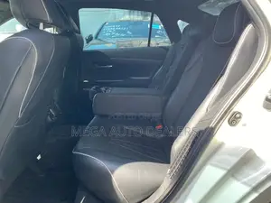 Toyota Crown 2018 White